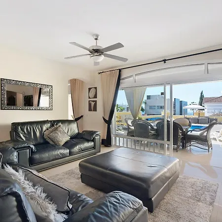 Villa Romano ヴィラ アデヘ